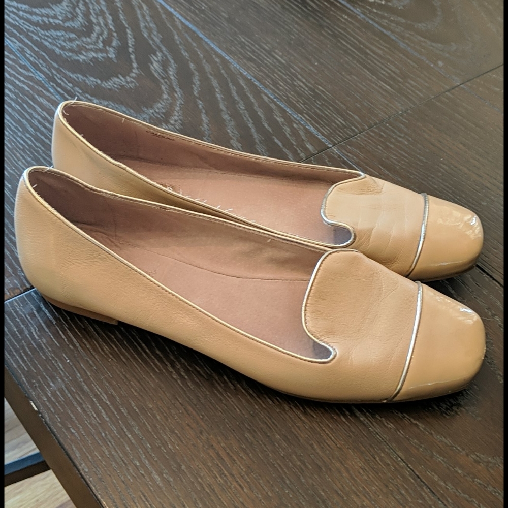 Tahari Women's Caroline Flats